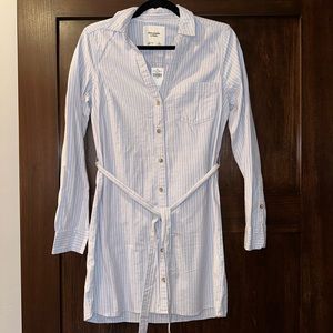 Women’s striped collared dress with tie waist